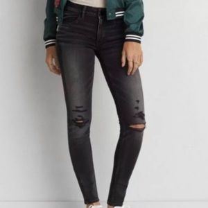 American Eagle Black Distressed Jegging